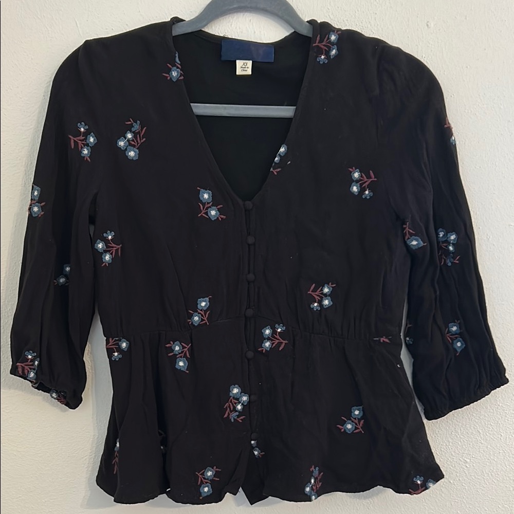 Francesca's Collections Blue Floral Embroidered Peplum Blouse